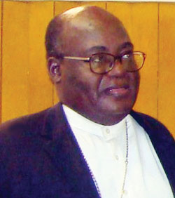 Mgr Damiáo Franklin Archevêque de Luanda