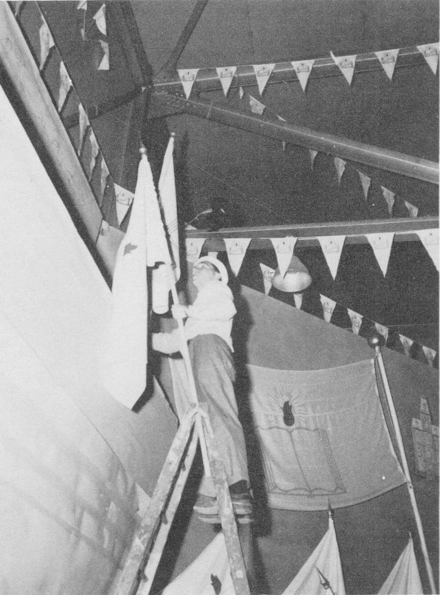 Alphonse Pelletier place des grands drapeaux - Congrès 1955