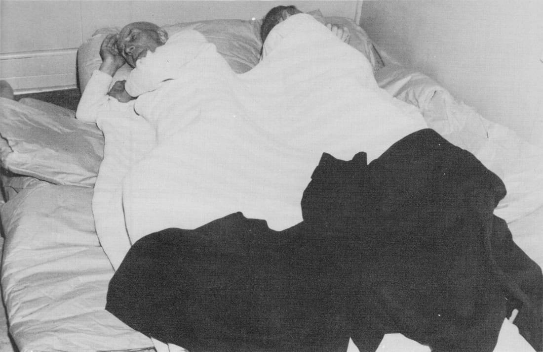 On couche par terre, mais on dort quand même - Congrès 1955