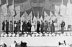 Distribution de drapeaux aux as de l'abonnement de l'année - Congrès 1955