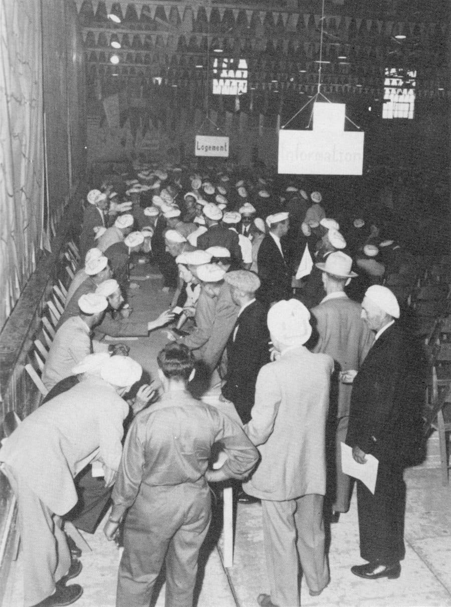 Le comité du logement est achalandé - Congrès 1955