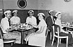 Congressistes au restaurant - Congrès 1955