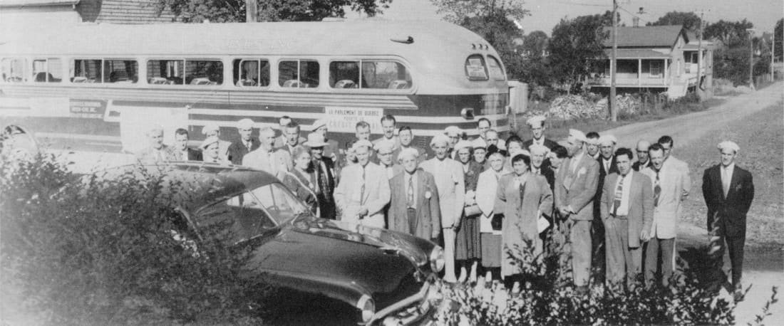 Groupe de St-Césaire à Montmagny, où l'on est allé coucher - Congrès 1955