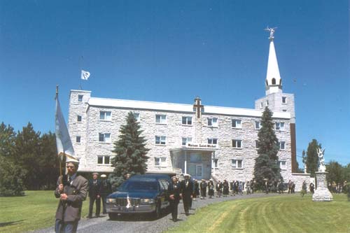 Cortège funèbre de Mme Gilberte Côté-Mercier