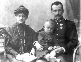 La mère et le père de Karol Wojtyla et son frère Edmund