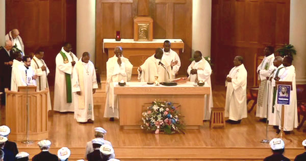 Messe par Mgr Vincent Coulibaly