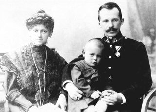 La mère et le père de Karol Wojtyla et son frère Edmund