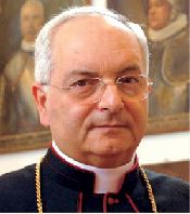 Le cardinal Mauro Piacenza