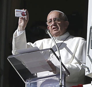 Le Pape François présente la Misericordina