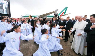 Arrivée du Pape François au Paraguay le 10 juillet 2015