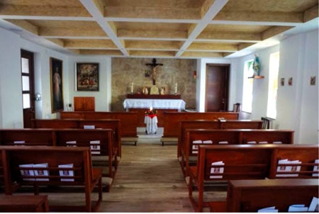 Chapelle de l’Immaculée de la nouvelle maison des Pèlerins en Équateur.