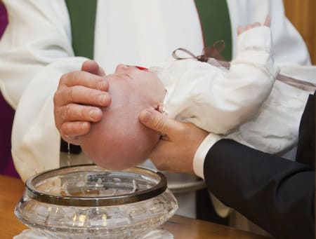 Le baptême nous fait devenir enfants de Dieu