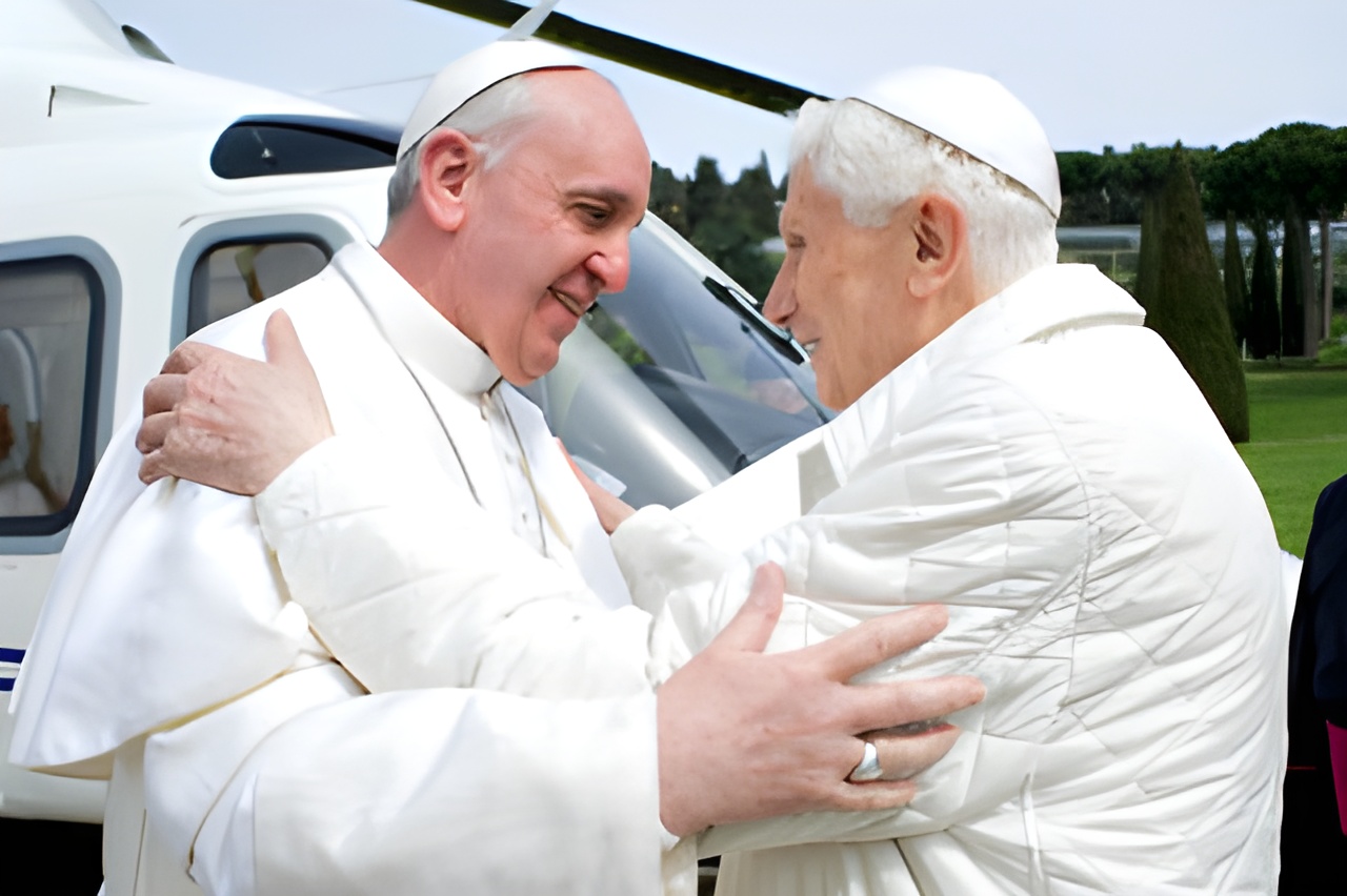 Pape François et Benoît XVI